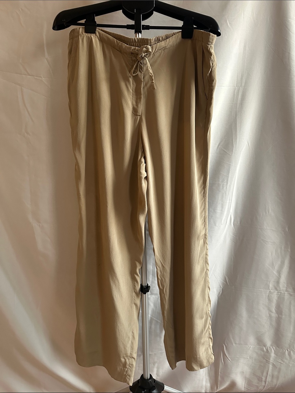 Kate Hill Silk Drawstring Pants - Beige